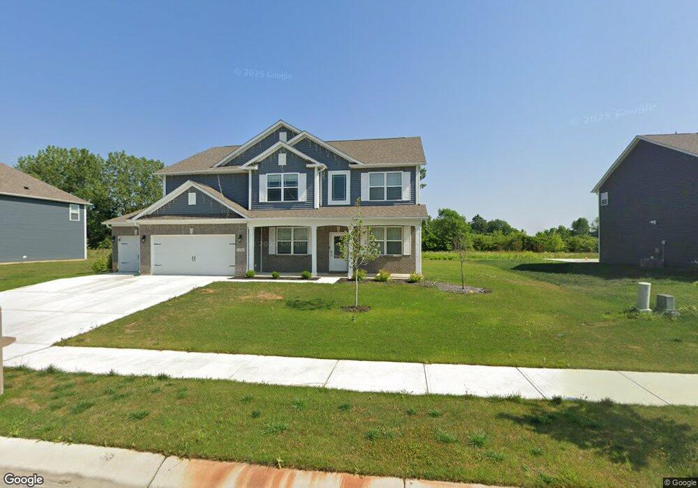 7716 Rolling Green Dr, Plainfield, IN 46168 - photo 1