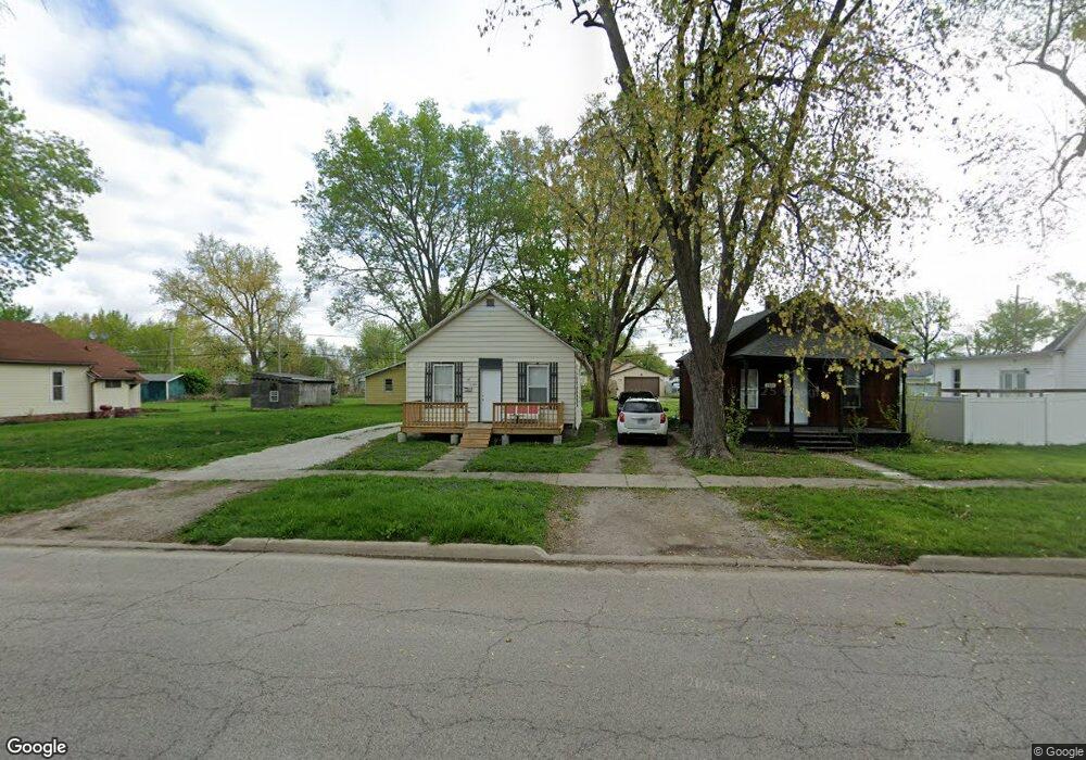 1320 Broadway St, Lincoln, IL 62656 - photo 1