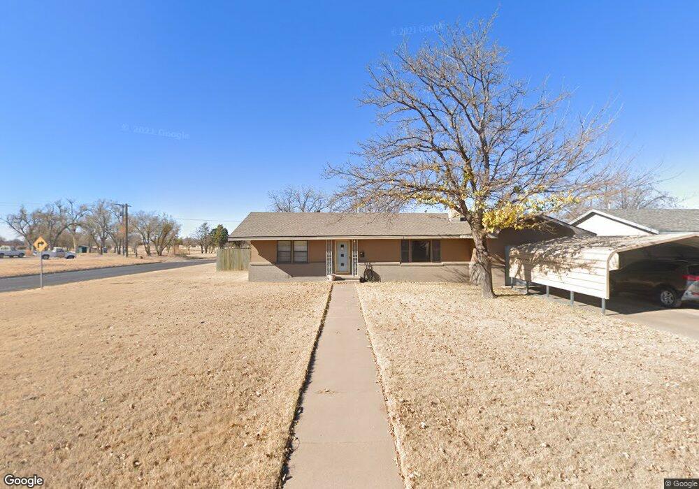 101 Juanita St, Plainview, TX 79072 - photo 1