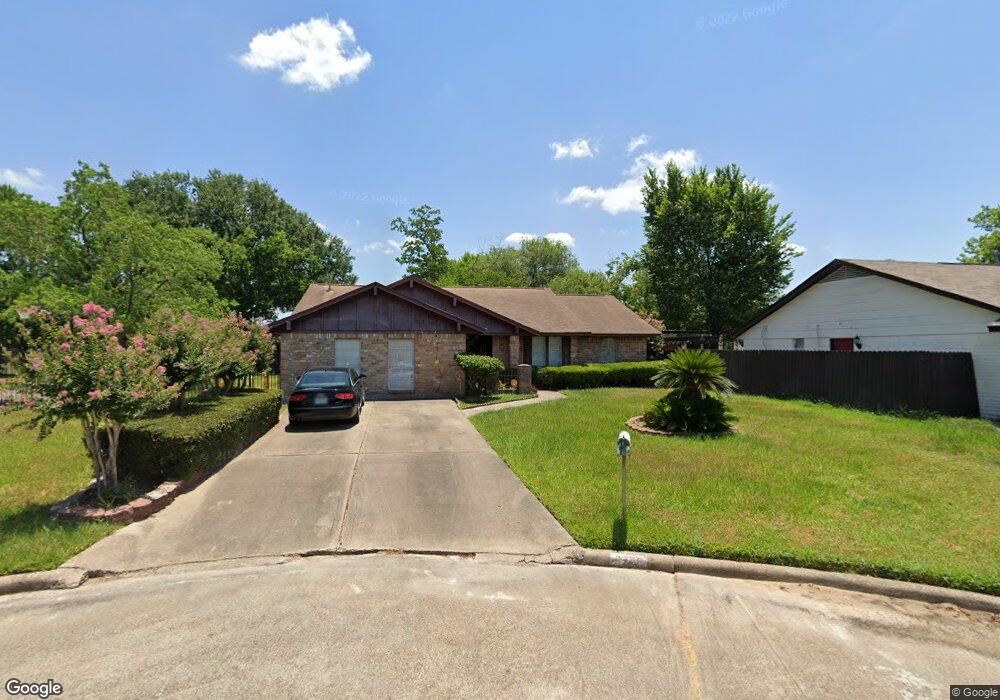 8770 Mickleton Dr, Houston, TX 77088 - photo 1