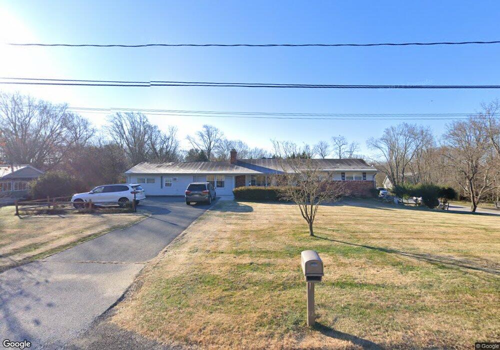 10717 Hunting Ln, Columbia, MD 21044 - photo 1