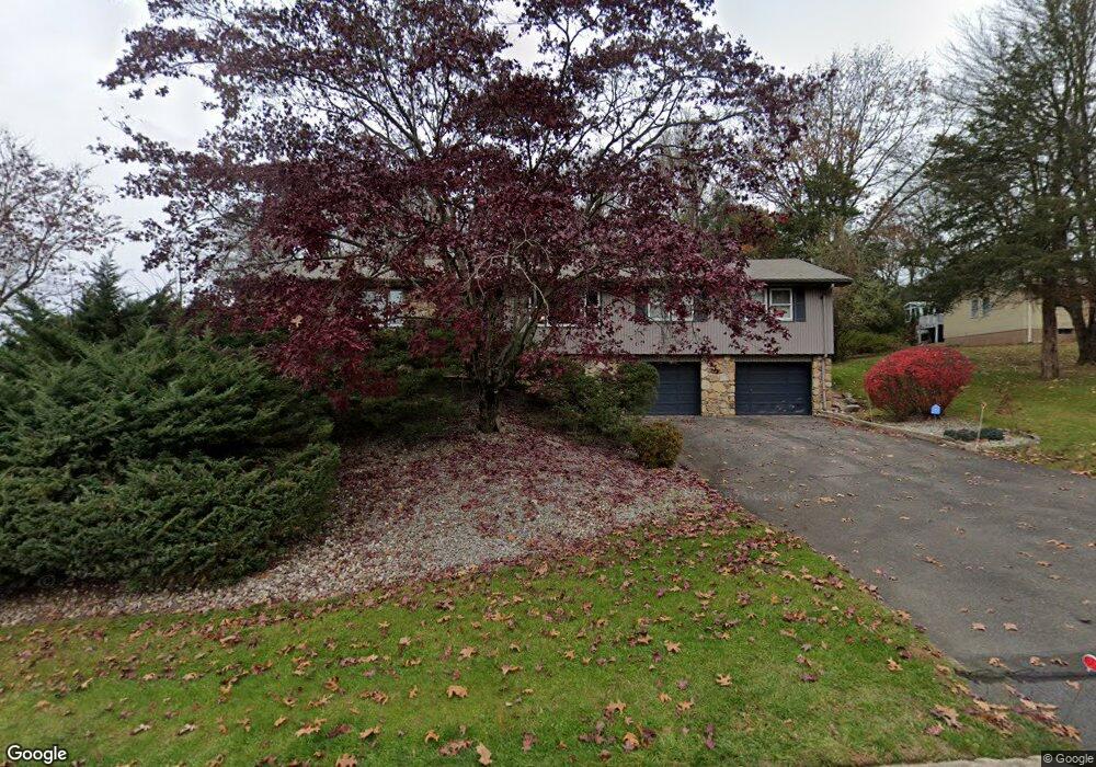 27 Mcdivitt Dr, Manchester, CT 06042 - photo 1