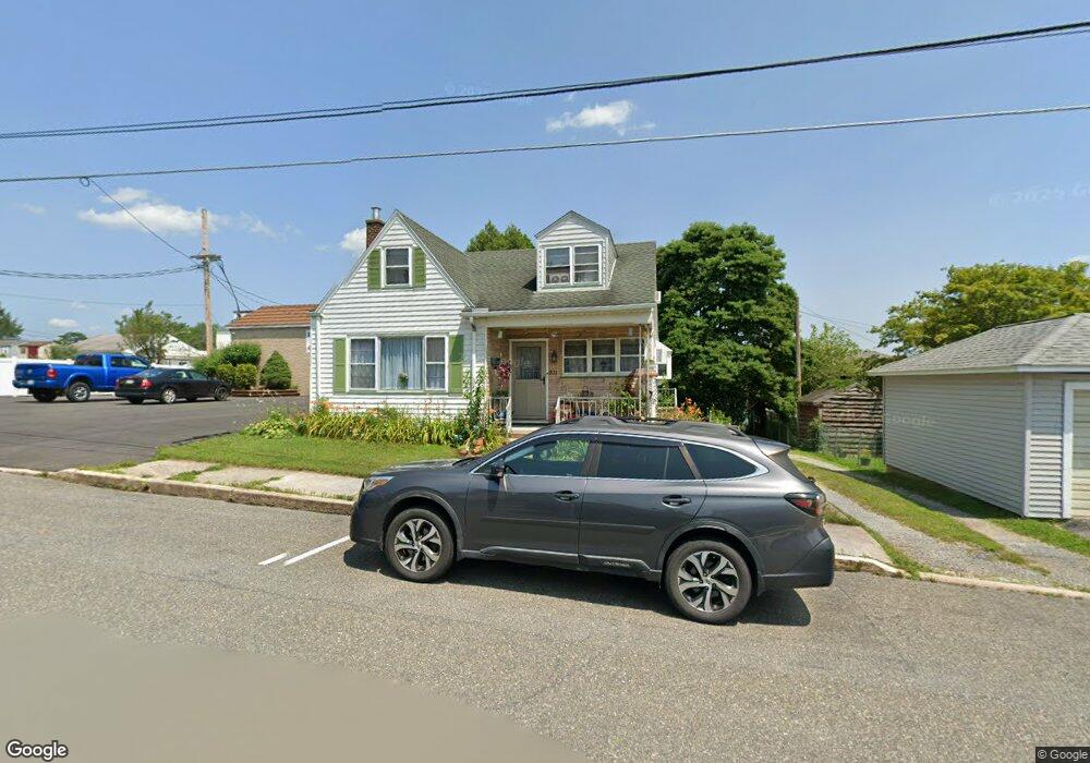 321 N 7th St, Lehighton, PA 18235 - photo 1