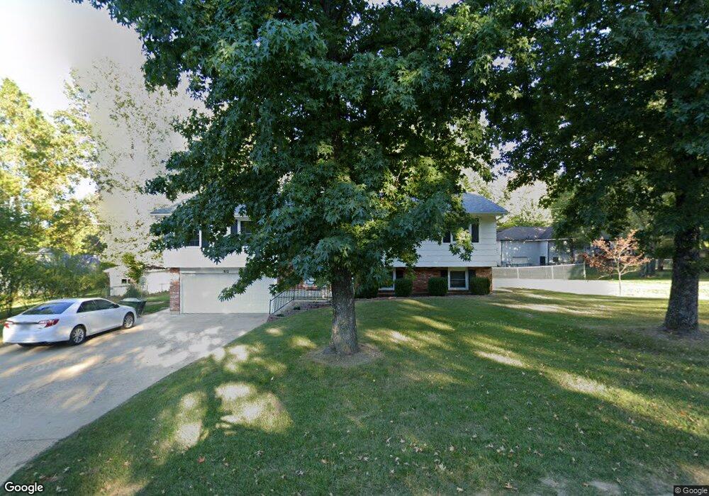 812 Sycamore Dr, Rolla, MO 65401 - photo 1