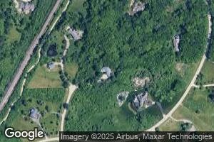 27075 Northwoods Ln, Libertyville, IL 60048