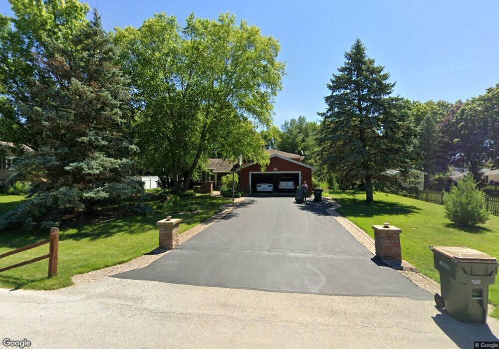 10S323 Alma Ln, Naperville, IL 60564 - photo 1