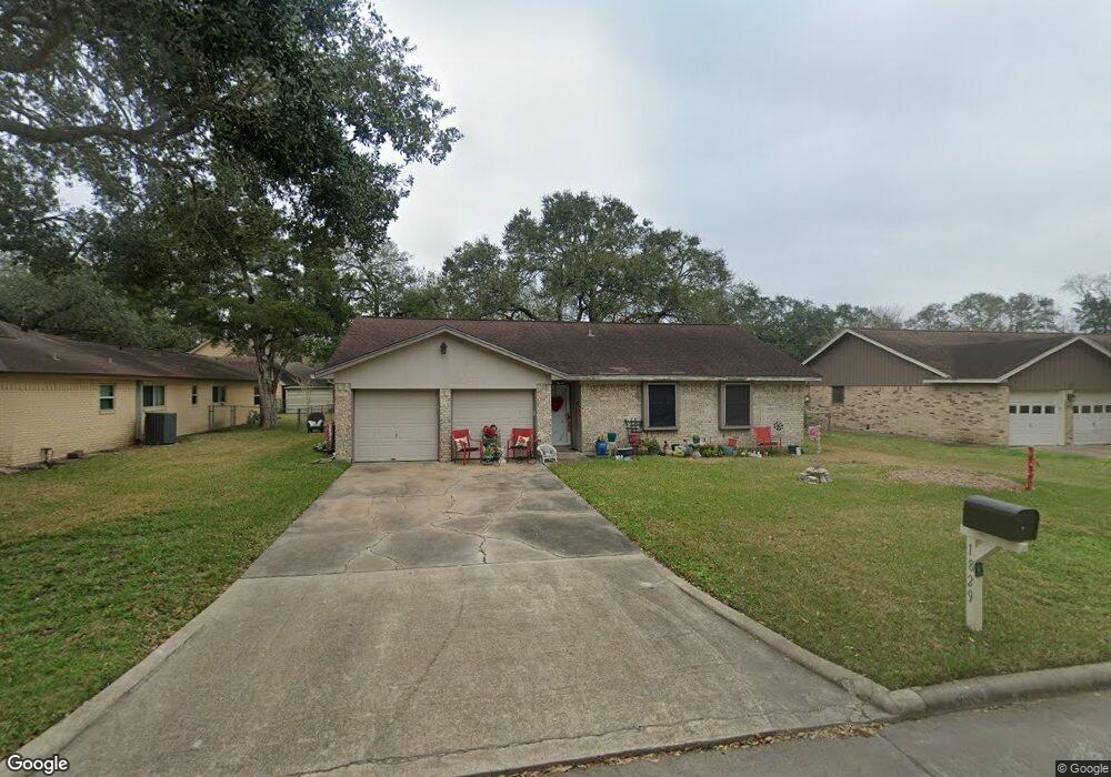 1829 Parkcrest St, Alvin, TX 77511 - photo 1