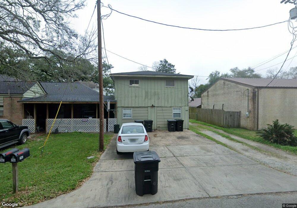 609 W South Lee St, Alvin, TX 77511 - photo 1