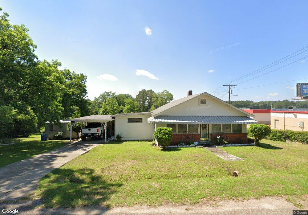 1528 W 11th St, Laurel, MS 39440 - photo 1