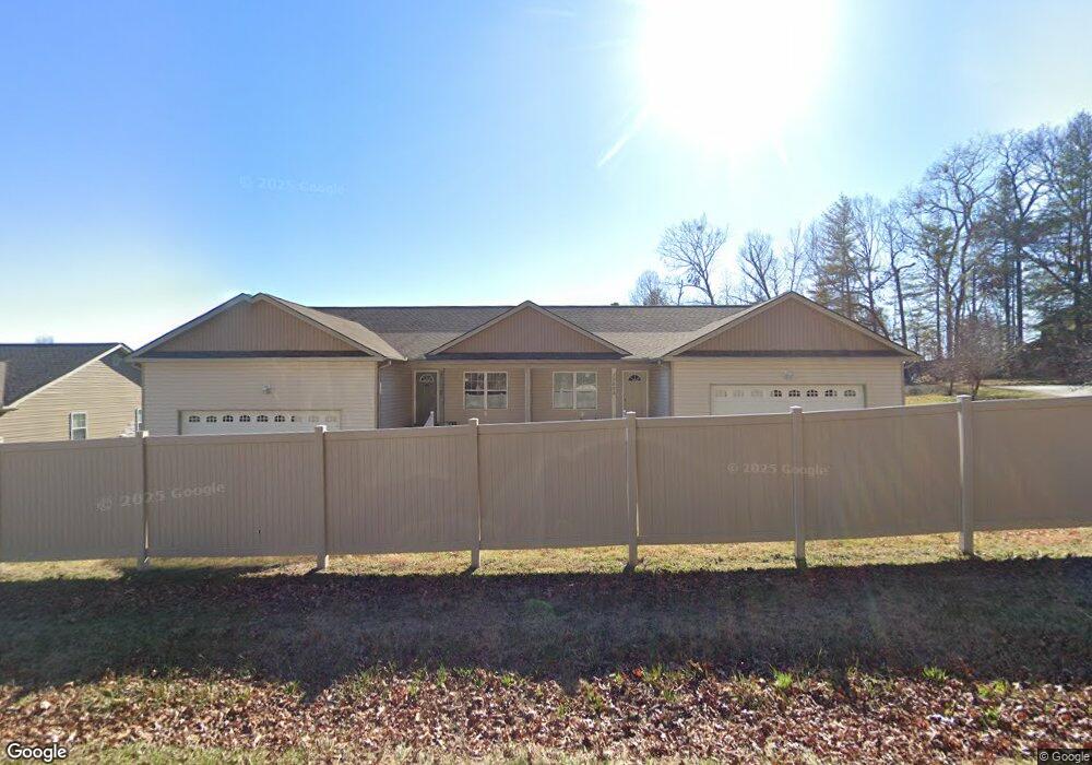 1049 Sugarloaf Rd, Hendersonville, NC 28792 - photo 1