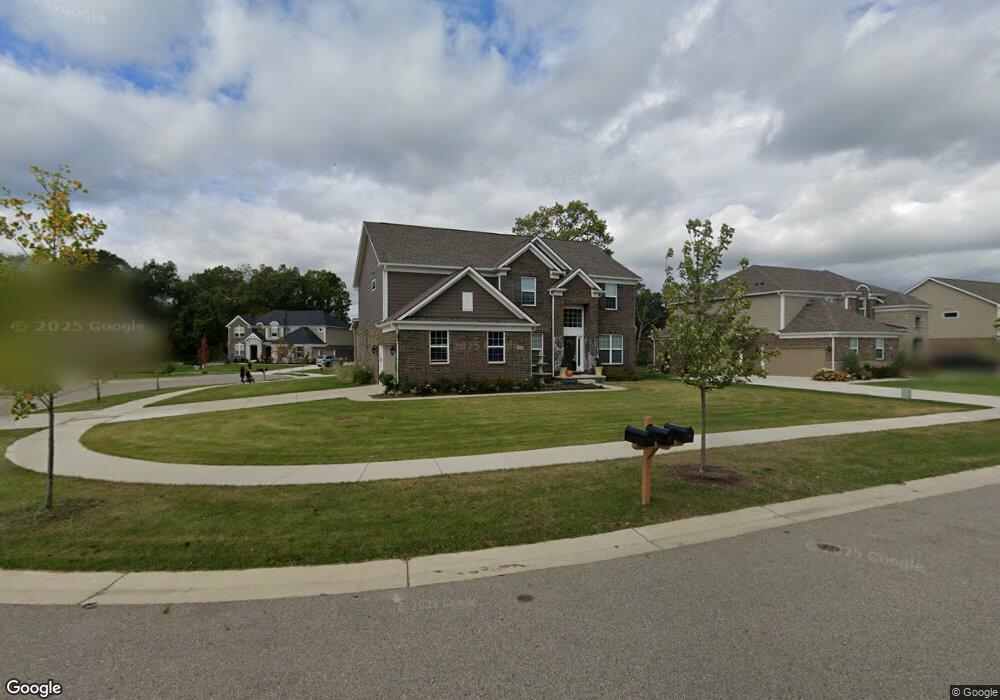 4510 Twin Beach Ct, West Bloomfield, MI 48323 - photo 1