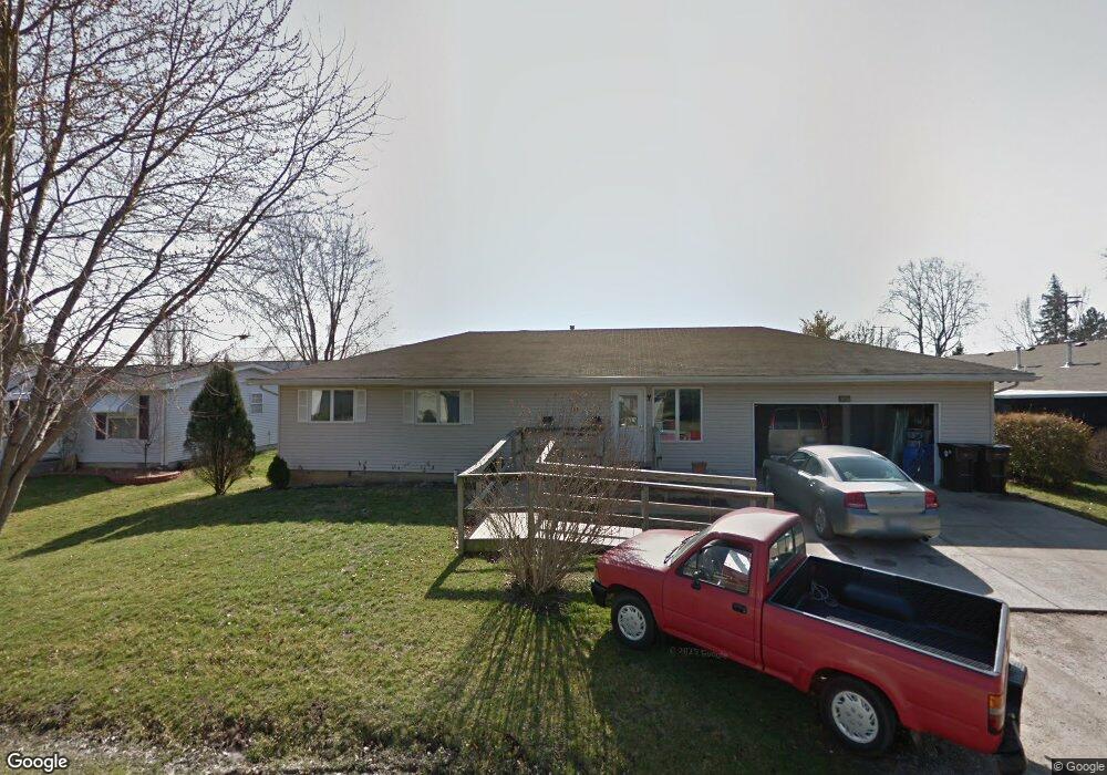 1608 N Logan St, Lincoln, IL 62656 - photo 1
