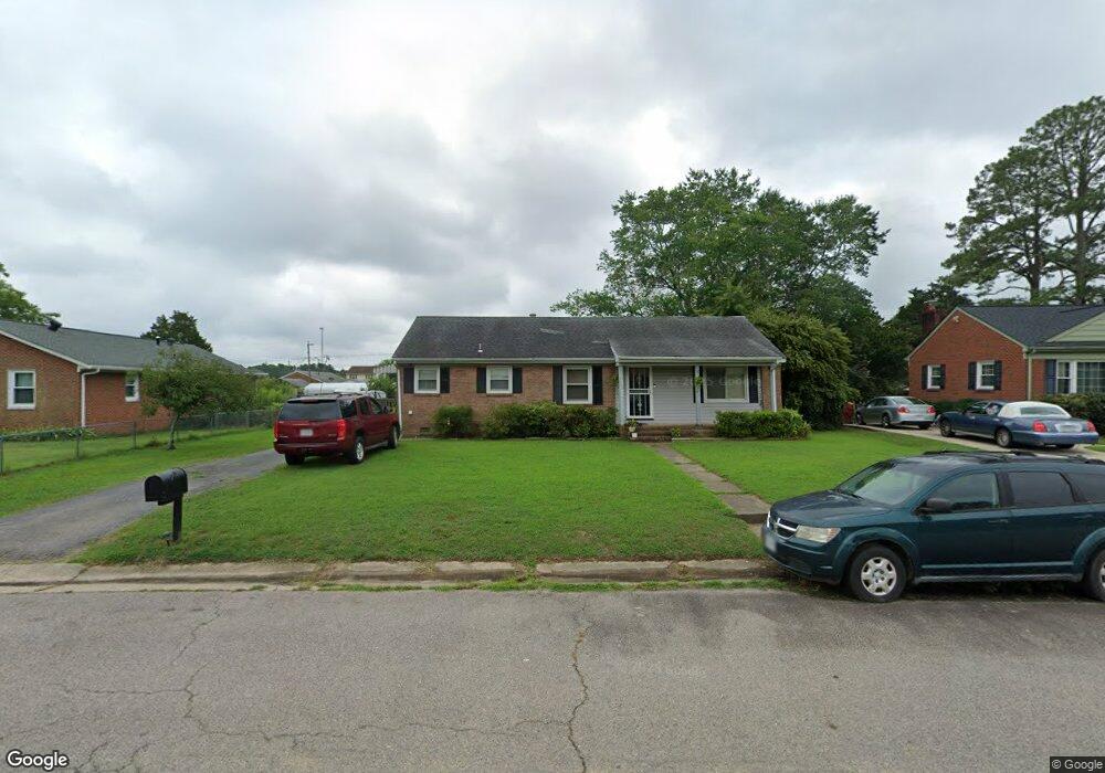 102 N Plains Dr, Petersburg, VA 23805 - photo 1