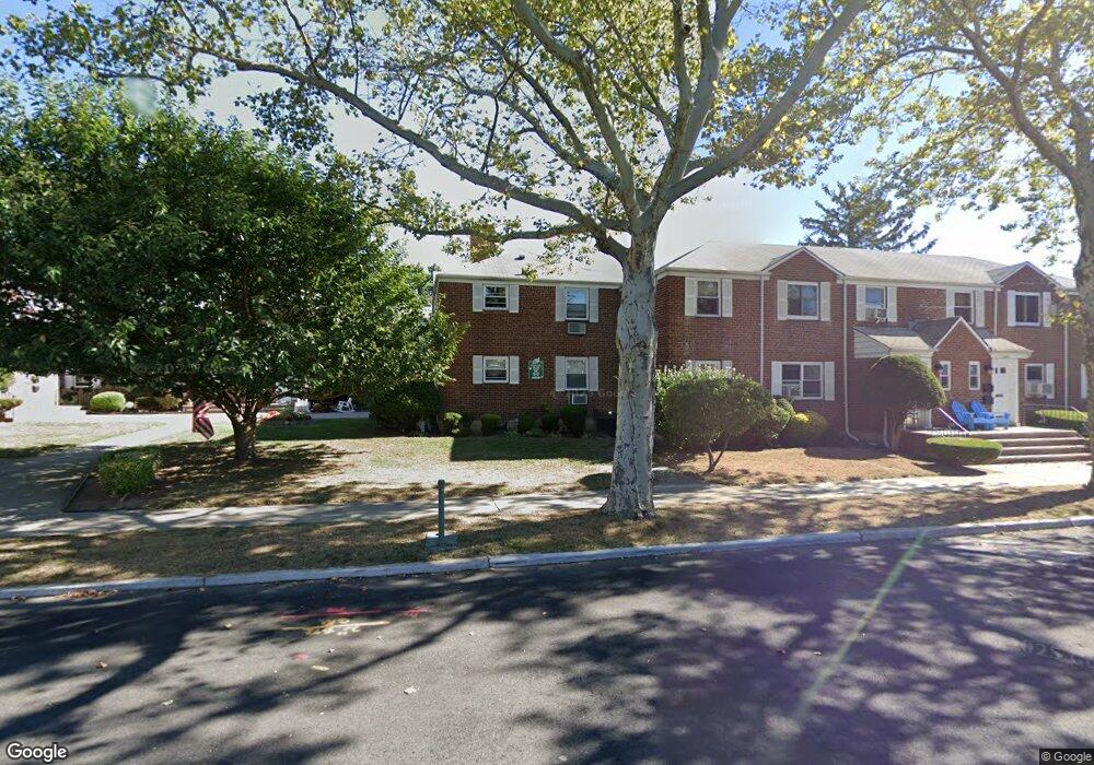 7357 255th St unit B-1, Glen Oaks, NY 11004 - photo 1