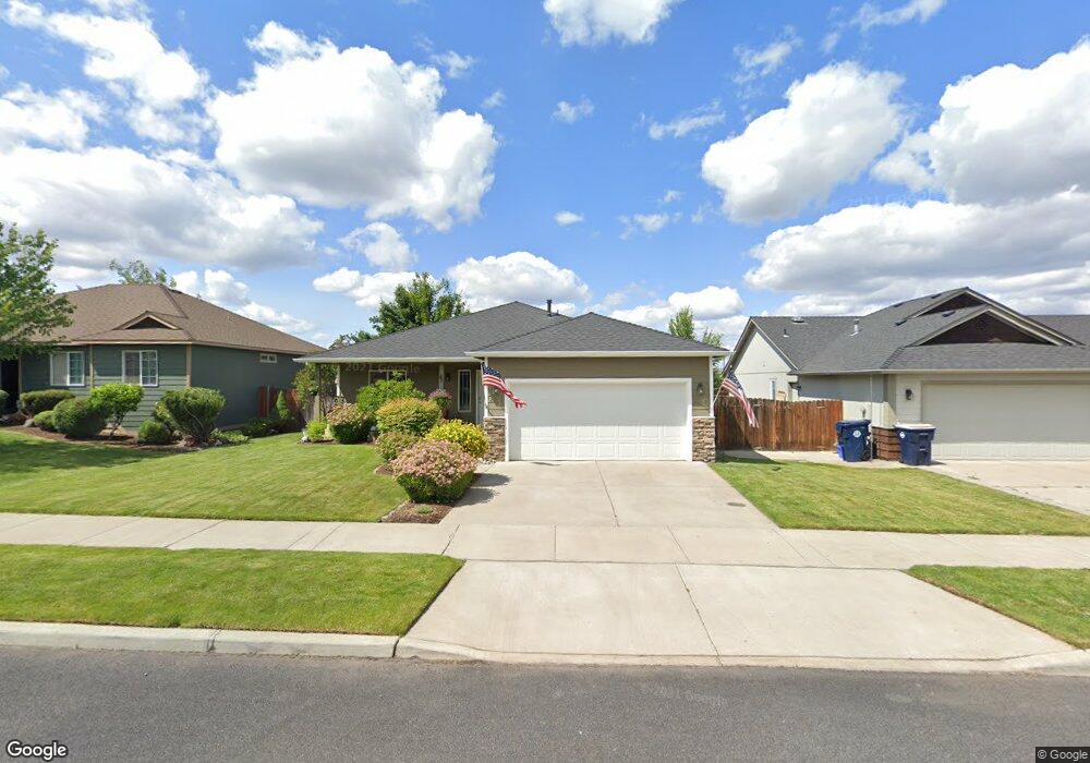 2203 NW Elm Ave, Redmond, OR 97756 - photo 1