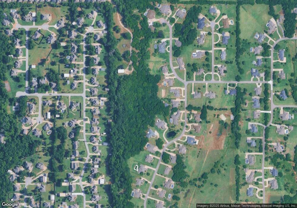 103 N Riverside Dr, Moore, OK 73160 - photo 1