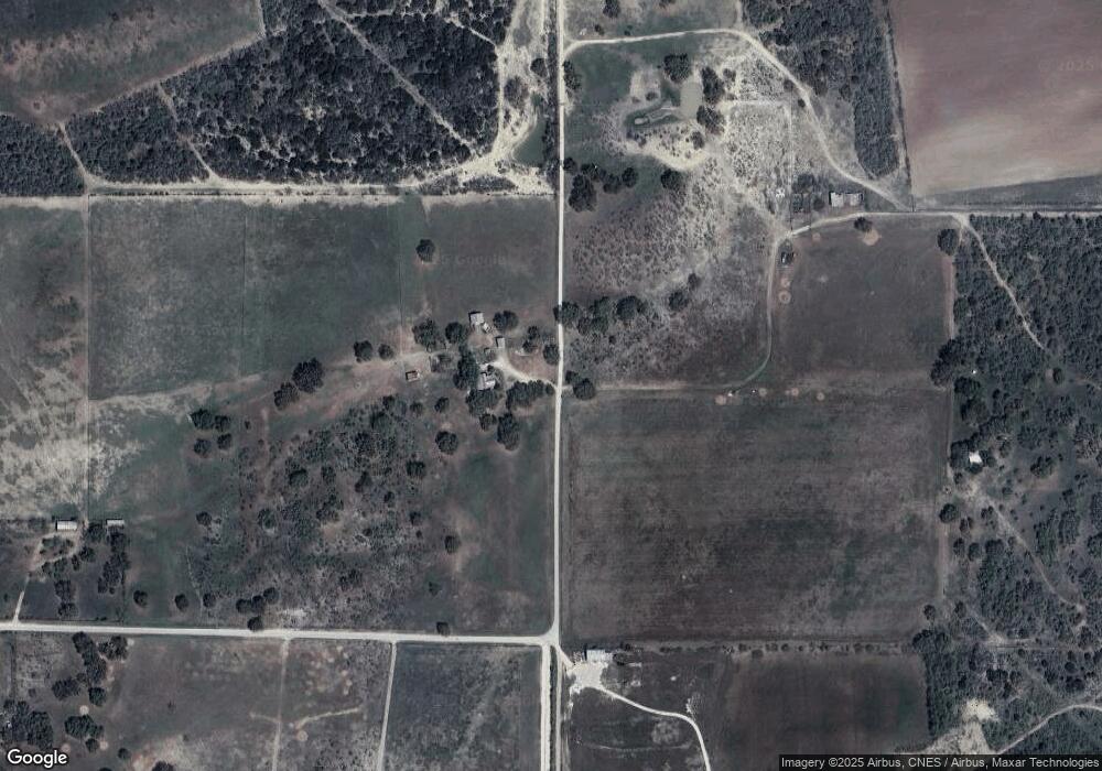 521 County Road 352, Hondo, TX 78861 - photo 1