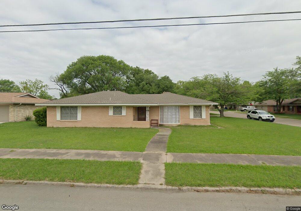 1500 W Baldridge St, Ennis, TX 75119 - photo 1
