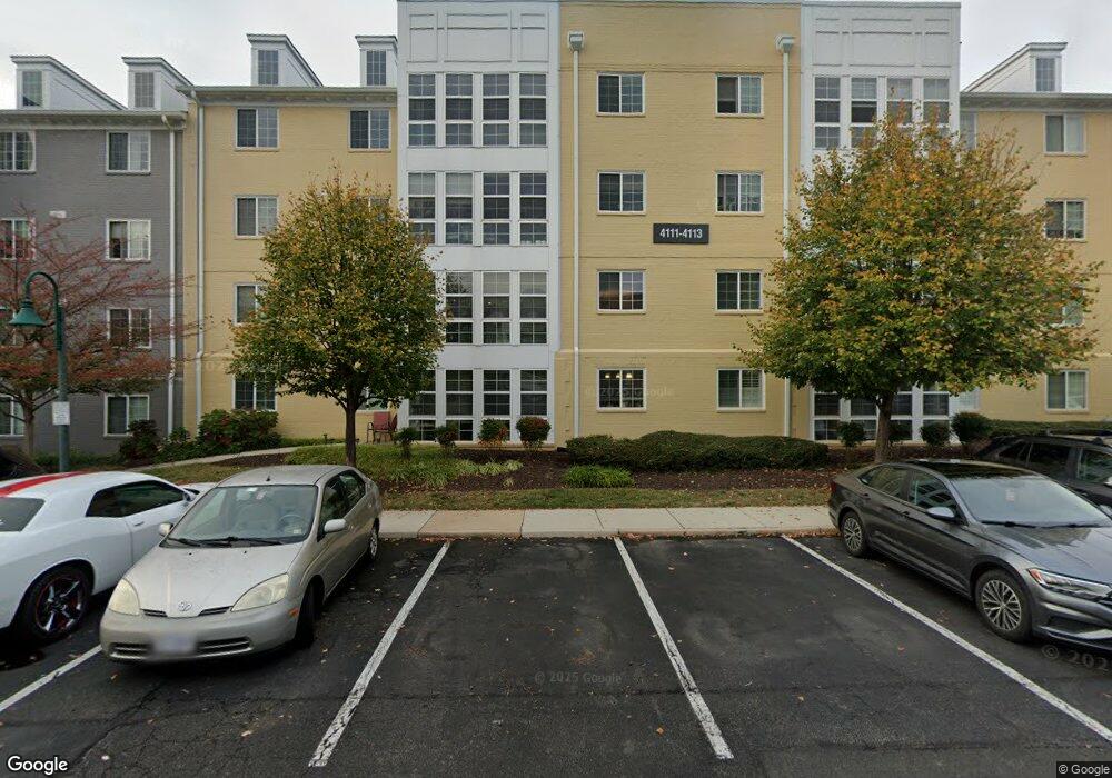 4113 S Four Mile Run Dr unit 402, Arlington, VA 22204 - photo 1