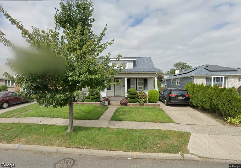 100 Westbury Ave, Mineola, NY 11501 - photo 1