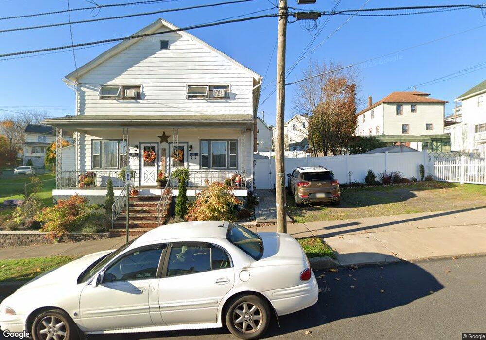 212 W Green St, Nanticoke, PA 18634 - photo 1