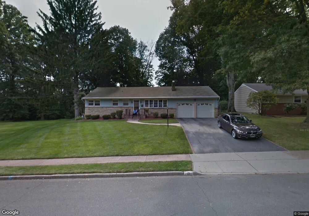 21 Glen Mawr Dr, Ewing, NJ 08618 - photo 1