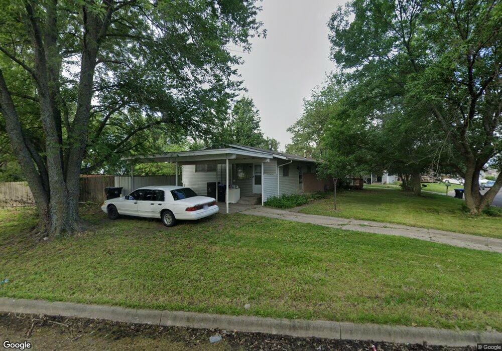 1305 SW 72nd Place, Topeka, KS 66619 - photo 1