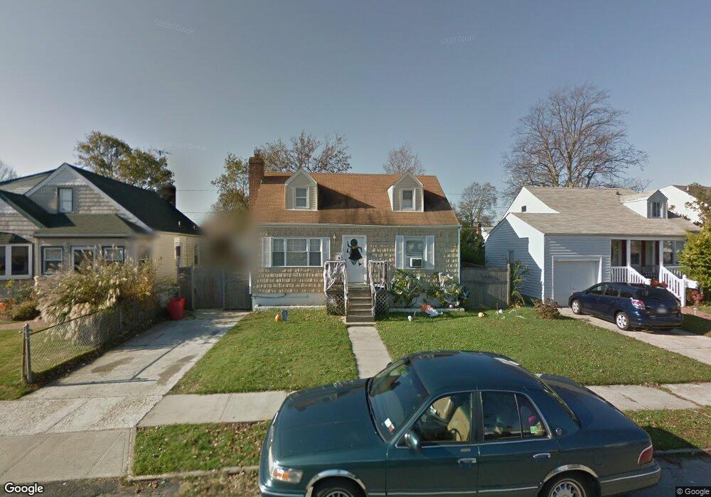 107 Deauville Pkwy, Lindenhurst, NY 11757 - photo 1