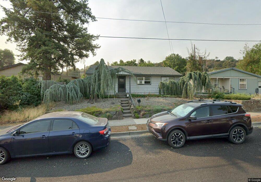 1026 E 14th St, the Dalles, OR 97058 - photo 1