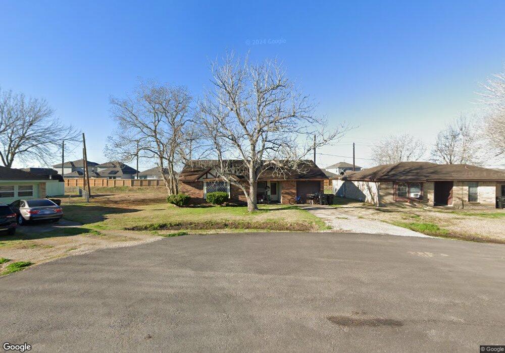 307 N 9th St, Beasley, TX 77417 - photo 1