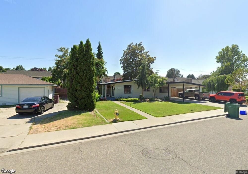 4214 W Klamath Ave unit B8, Kennewick, WA 99336 - photo 1