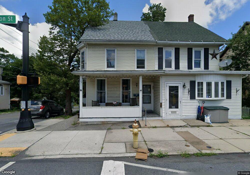 301 E Patterson St, Lansford, PA 18232 - photo 1