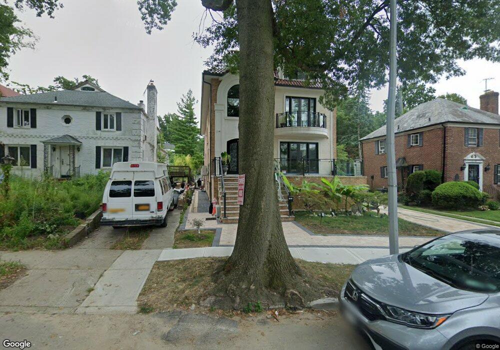 184-46 Tudor Rd, Jamaica, NY 11432 - photo 1