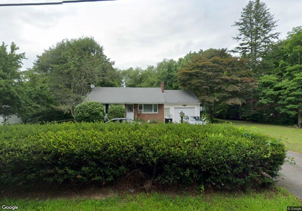 633 Russells Mills Rd, South Dartmouth, MA 02748 - photo 1