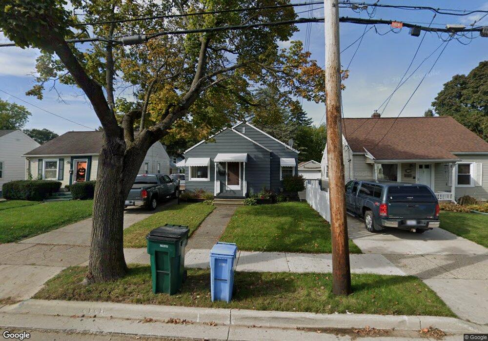 2112 Marion Ave, Lansing, MI 48910 - photo 1