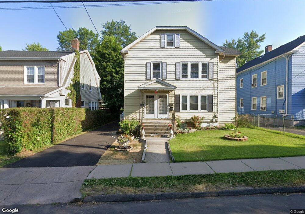 267 Linnmoore St unit 269, Hartford, CT 06106 - photo 1