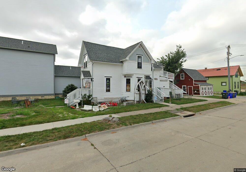 1301 3rd St SE, Cedar Rapids, IA 52401 - photo 1