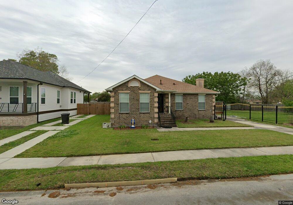 4956 Congress Dr, New Orleans, LA 70126 - photo 1