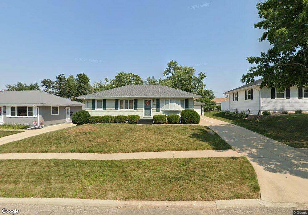 343 29th St NW, Cedar Rapids, IA 52405 - photo 1