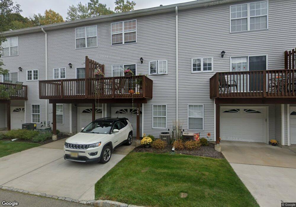 304 Lindsey Dr unit 65A04, Hackettstown, NJ 07840 - photo 1