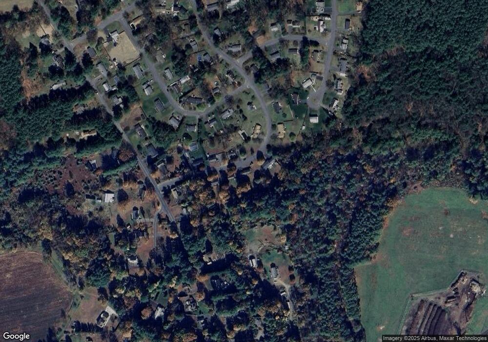 26 Arnold Ln, Greenfield, MA 01301 - photo 1