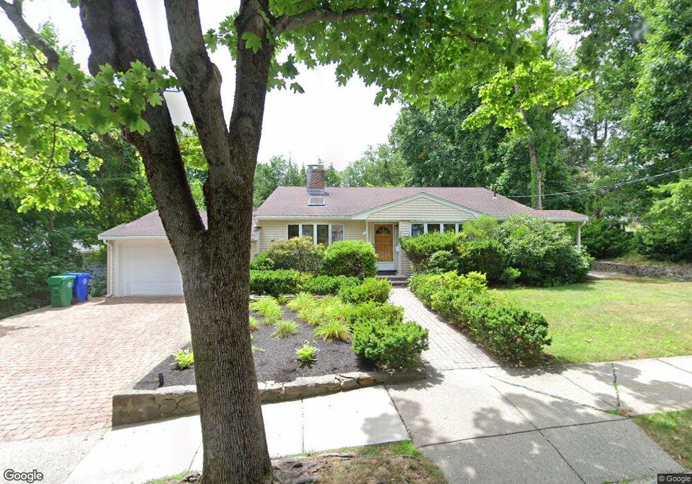 39 Spaulding Ln, Newton Center, MA 02459 - photo 1