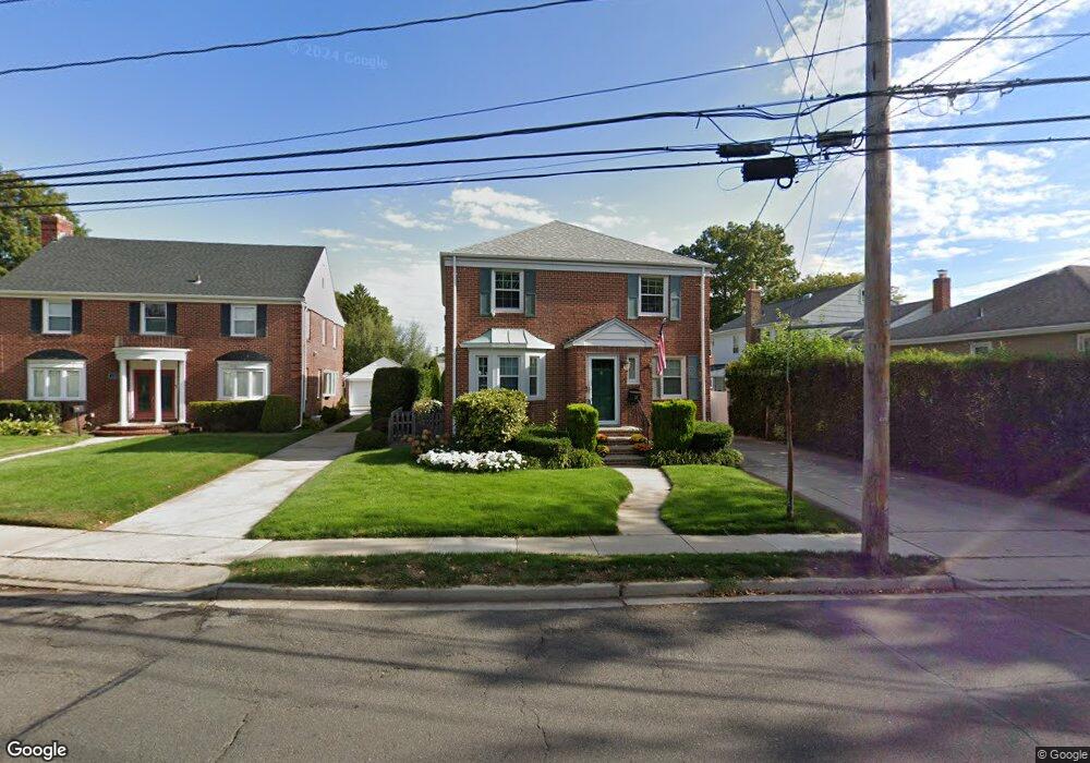 127 Carnation Ave, Floral Park, NY 11001 - photo 1