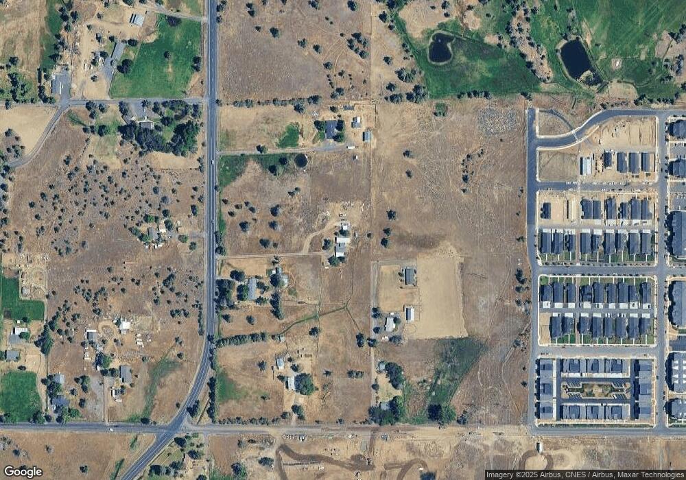 1312 SW Helmholtz Way, Redmond, OR 97756 - photo 1