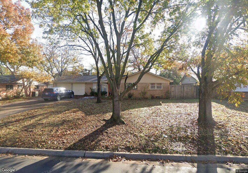 1152 Harrison Ln, Hurst, TX 76053 - photo 1