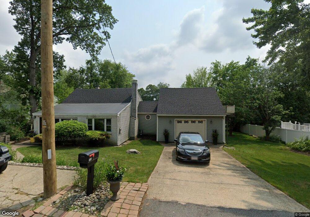 114 Hillcrest Rd, Dracut, MA 01826 - photo 1