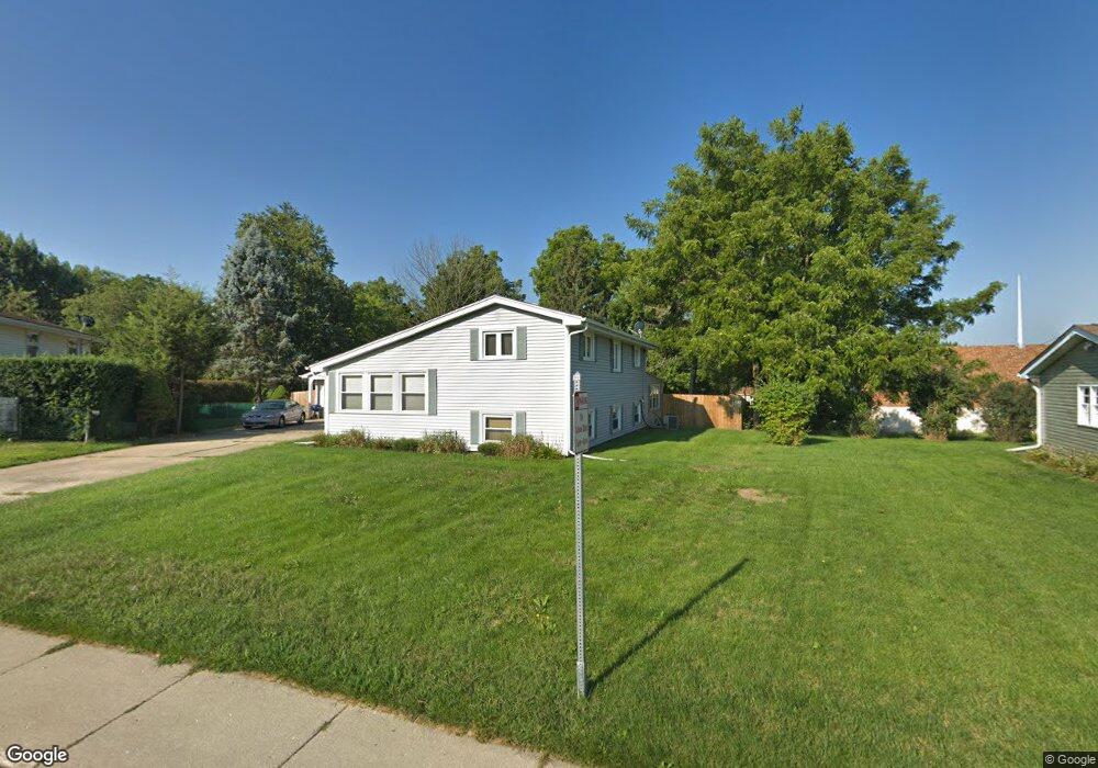 1551 Amarillo Dr, Carpentersville, IL 60110 - photo 1