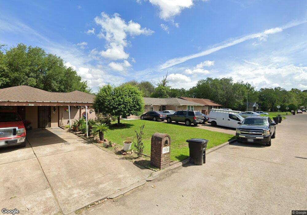 6406 Silver Chalice Dr, Houston, TX 77088 - photo 1