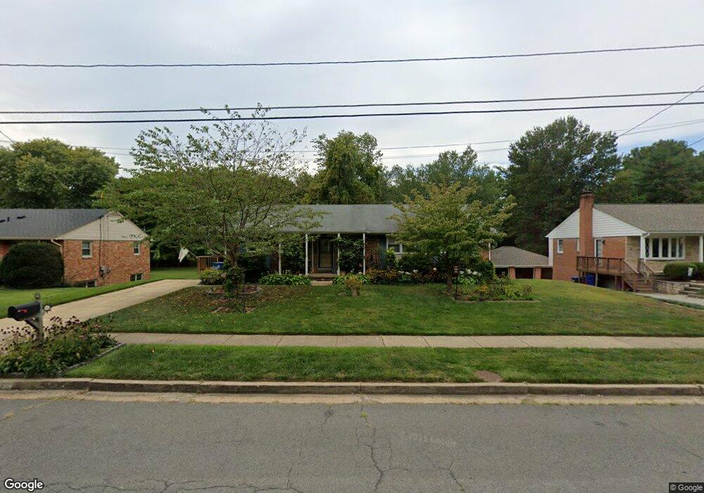 5229 Portsmouth Rd, Fairfax, VA 22032 - photo 1