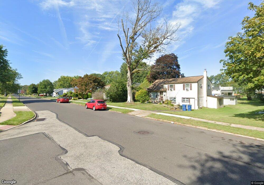 305 Central Dr, Lansdale, PA 19446 - photo 1